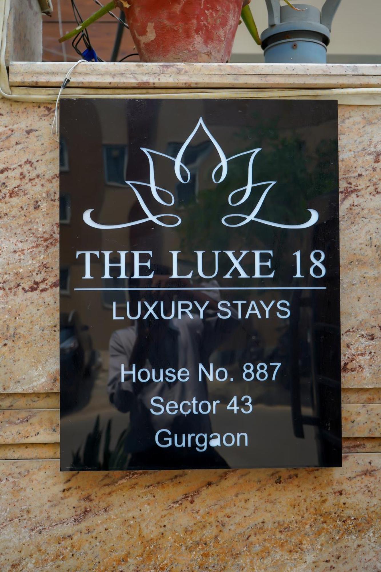 Hotel The Luxe 18 - Golf Course Road Γκουργκάον Εξωτερικό φωτογραφία