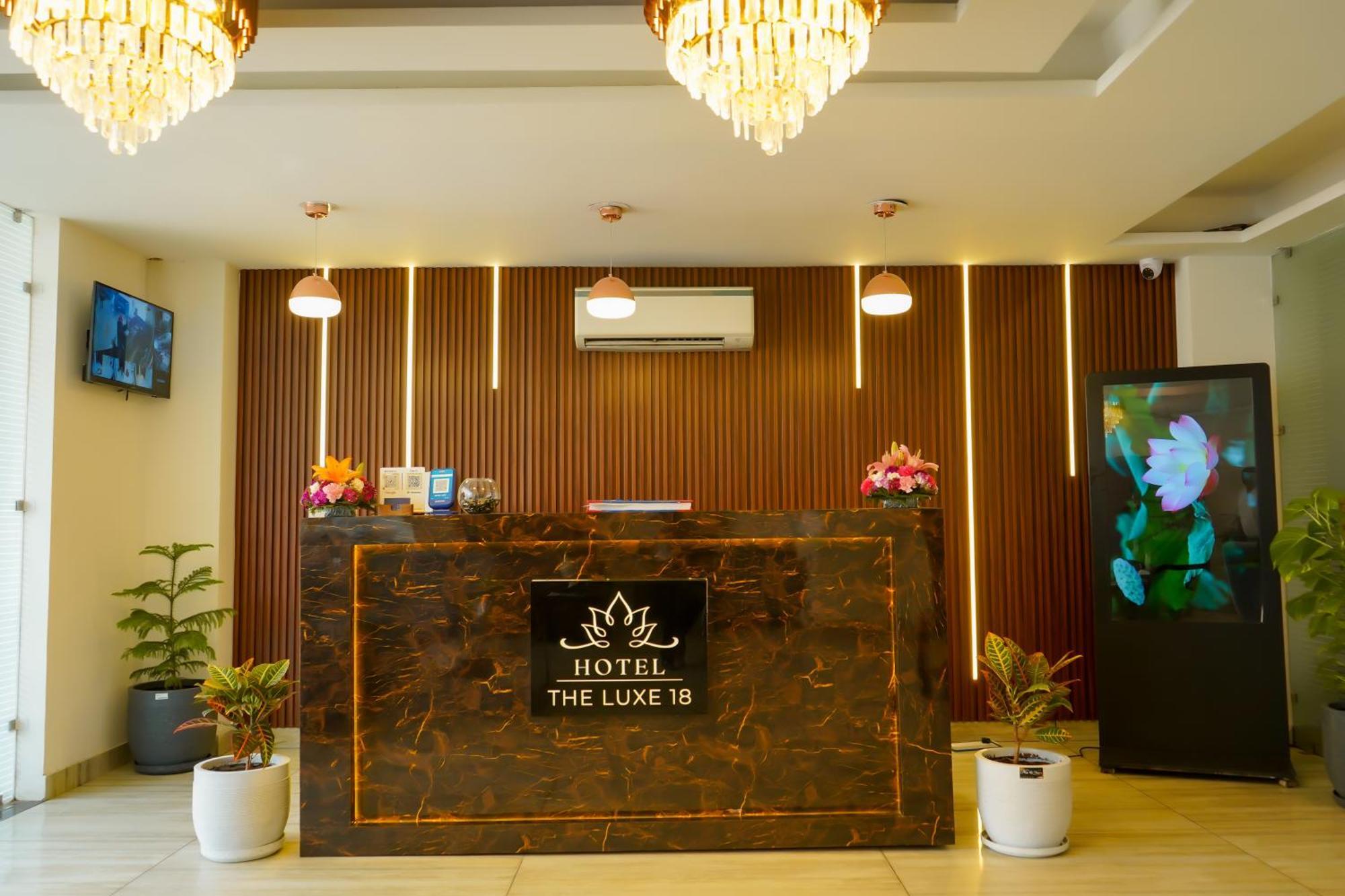 Hotel The Luxe 18 - Golf Course Road Γκουργκάον Εξωτερικό φωτογραφία