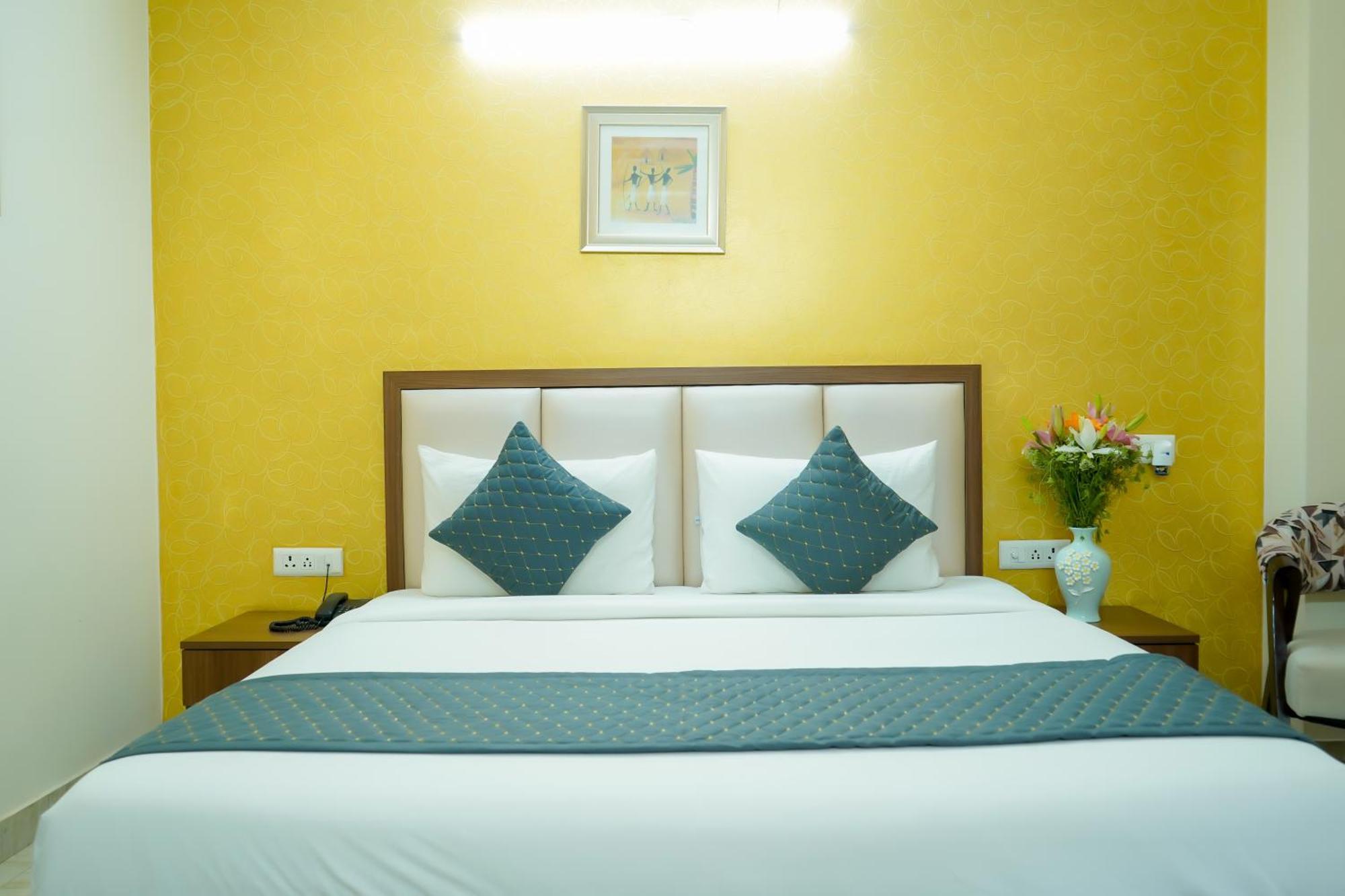 Hotel The Luxe 18 - Golf Course Road Γκουργκάον Εξωτερικό φωτογραφία