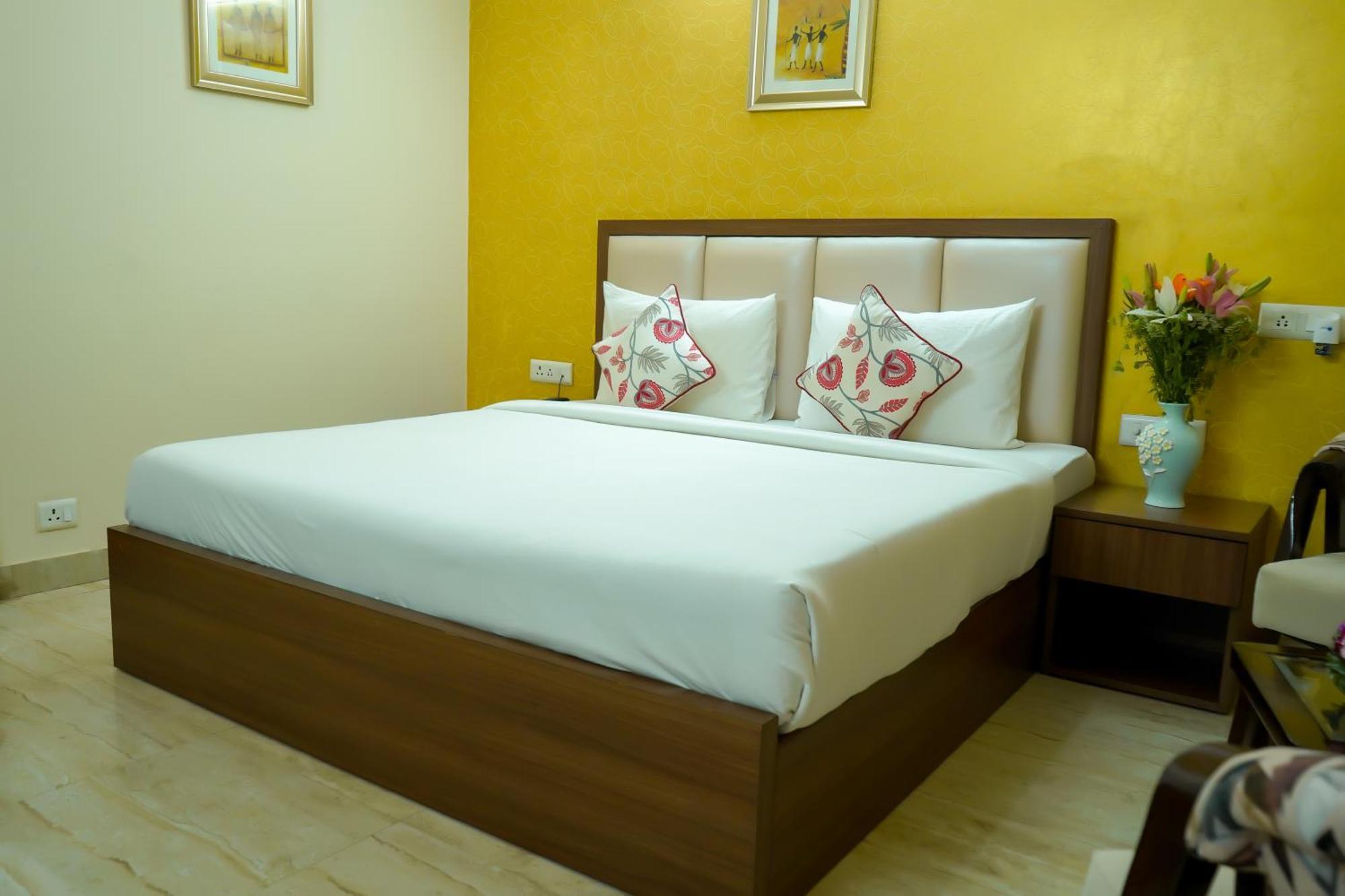 Hotel The Luxe 18 - Golf Course Road Γκουργκάον Εξωτερικό φωτογραφία