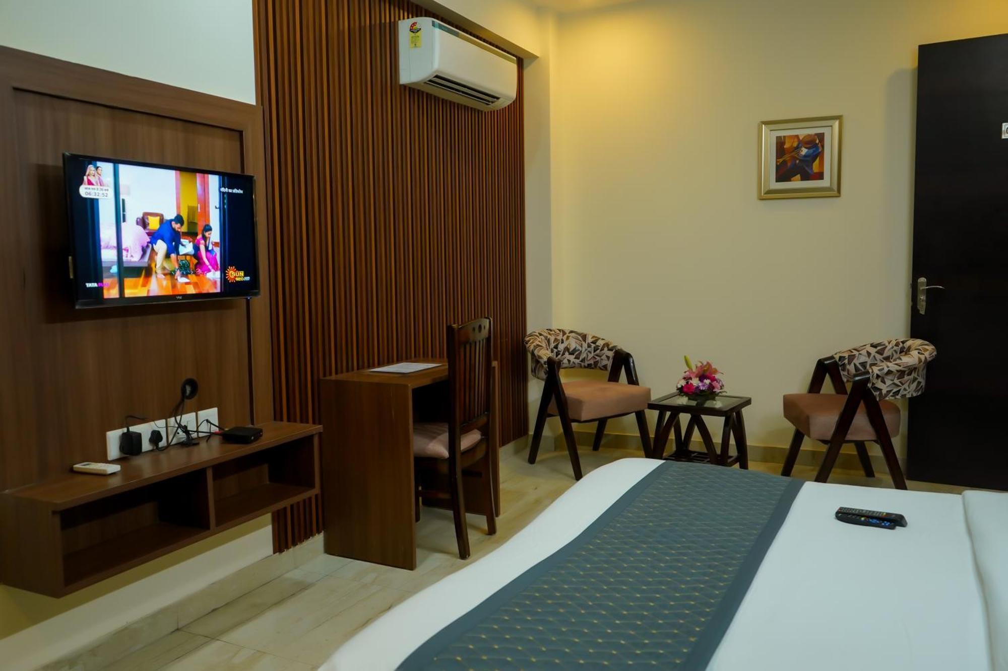 Hotel The Luxe 18 - Golf Course Road Γκουργκάον Εξωτερικό φωτογραφία