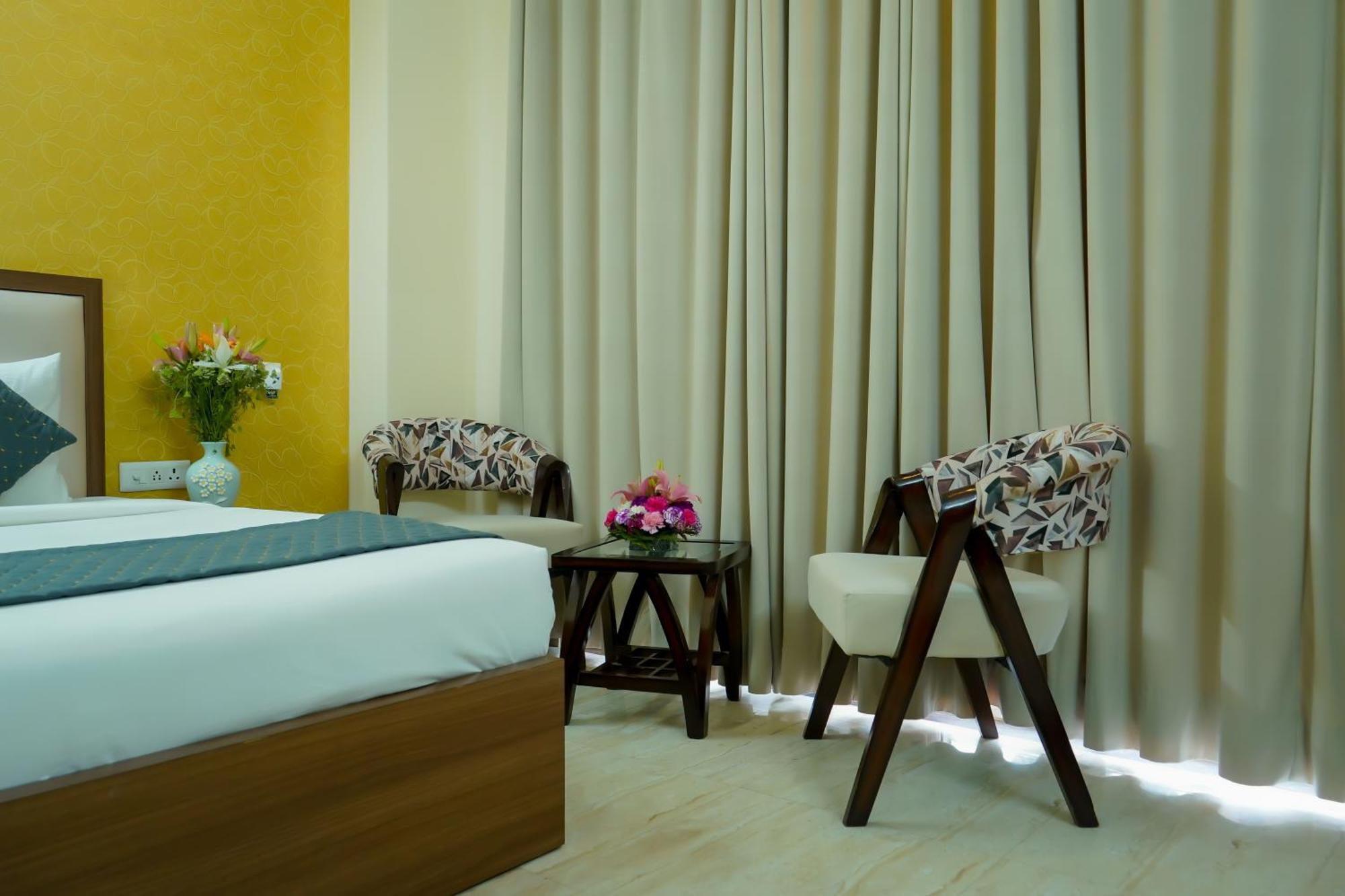 Hotel The Luxe 18 - Golf Course Road Γκουργκάον Εξωτερικό φωτογραφία