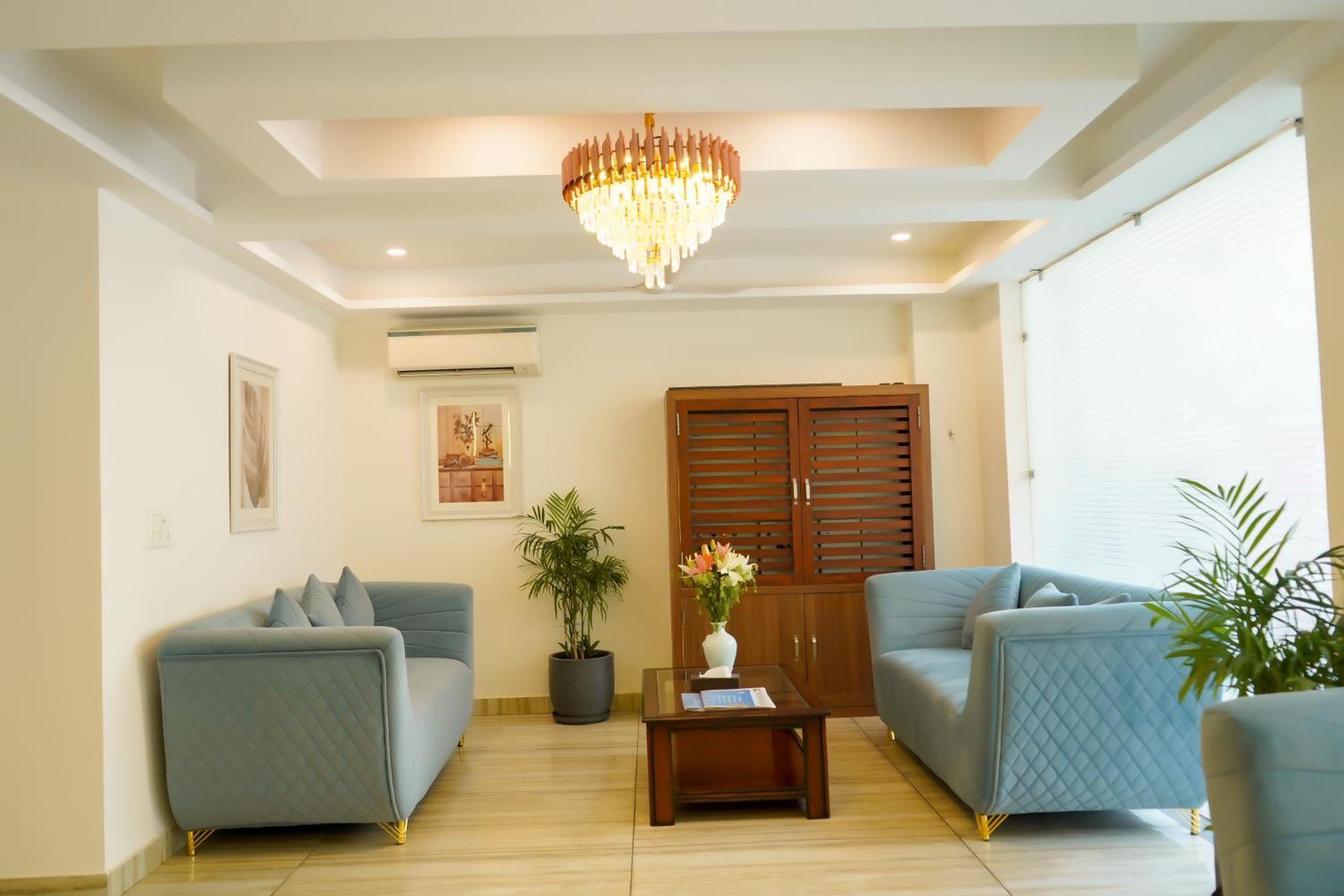 Hotel The Luxe 18 - Golf Course Road Γκουργκάον Εξωτερικό φωτογραφία